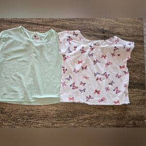 2 size 8 Girl's shirts in excellent condition